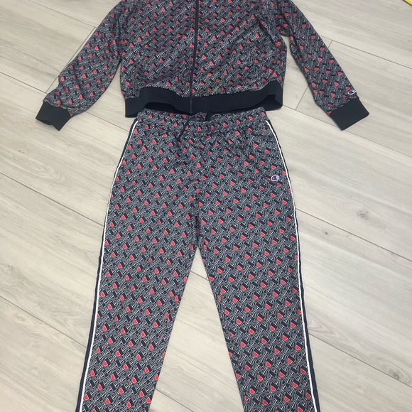 Champion Authentic Women's Track Suit Navy and Red C-Logo All Over Pattern Sz XL - Picture 2 of 12